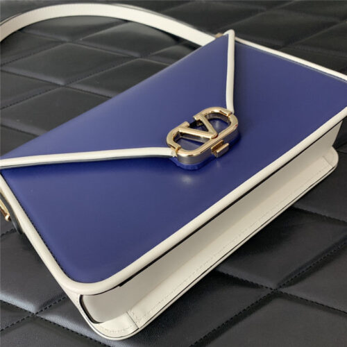 High Quality Luxury Valentino Garavani Letter Leather Shoulder Bag product detail