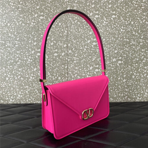 High Quality Luxury Valentino Garavani Letter Leather Shoulder Bag – Style 03631 product detail