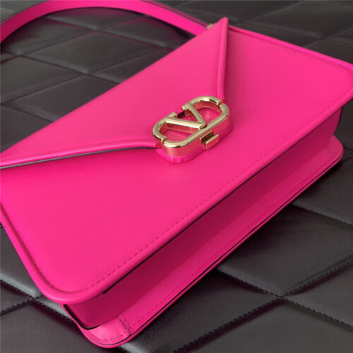 High Quality Luxury Valentino Garavani Letter Leather Shoulder Bag – Style 03631 product detail