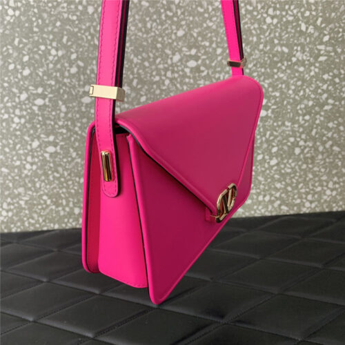 High Quality Luxury Valentino Garavani Letter Leather Shoulder Bag – Style 03631 product detail