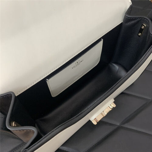 High Quality Luxury Valentino Garavani Letter Leather Shoulder Bag – Style 03630 product detail