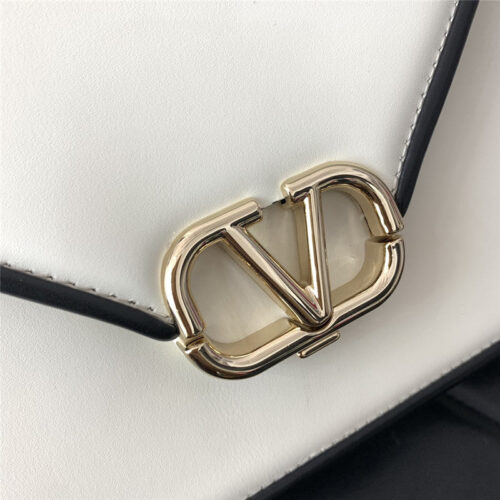 High Quality Luxury Valentino Garavani Letter Leather Shoulder Bag – Style 03630 product detail