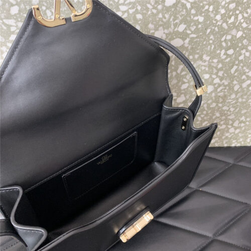 High Quality Luxury Valentino Garavani Letter Leather Shoulder Bag – Style 03628 product detail