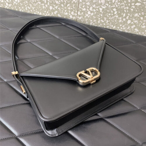 High Quality Luxury Valentino Garavani Letter Leather Shoulder Bag – Style 03628 product detail