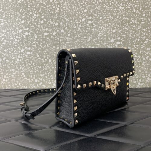 High Quality Luxury Valentino Garavani Rockstud Bag – Style 03597 product detail