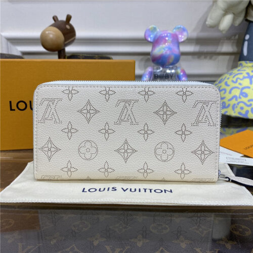 High Quality Luxury Louis Vuitton Zippy Wallet Mahina Ivory product detail
