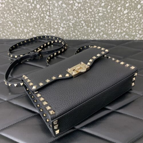 High Quality Luxury Valentino Garavani Rockstud Bag – Style 03597 product detail