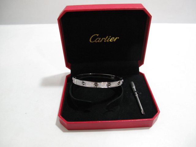 High Quality Luxury Cartier Love Bracelet Silver Full Diamonds product detail