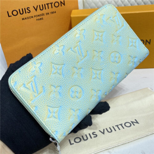 High Quality Luxury Louis Vuitton Zippy Wallet Green product detail
