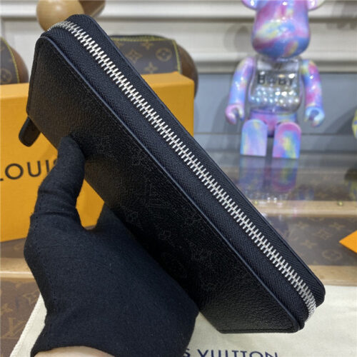 High Quality Luxury Louis Vuitton Zippy Wallet Mahina Noir product detail
