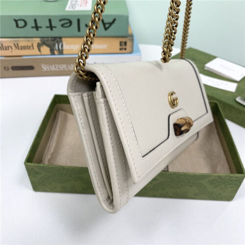 High Quality Luxury Gucci Diana Chain Wallet With Bamboo (Varied Colors) product detail