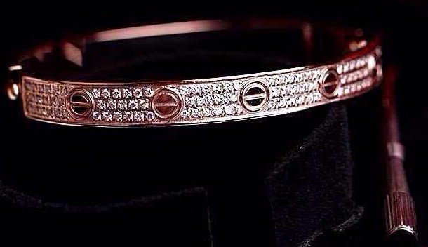High Quality Luxury Cartier Love Bracelet Silver Full Diamonds product detail