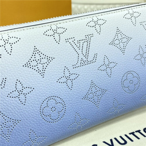 High Quality Luxury Louis Vuitton Zippy Wallet Mahina Blue product detail