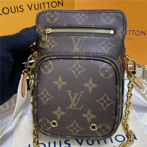 High Quality Luxury Louis Vuitton Utility Phone Sleeve product detail