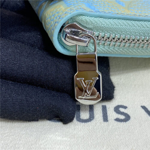 High Quality Luxury Louis Vuitton Zippy Wallet Green product detail