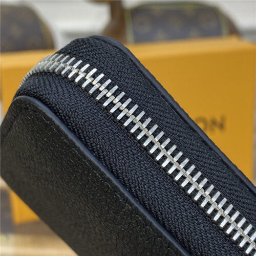 High Quality Luxury Louis Vuitton Zippy Wallet Mahina Noir product detail