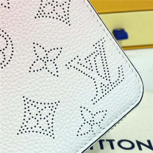 High Quality Luxury Louis Vuitton Zippy Wallet Mahina Light Pink product detail