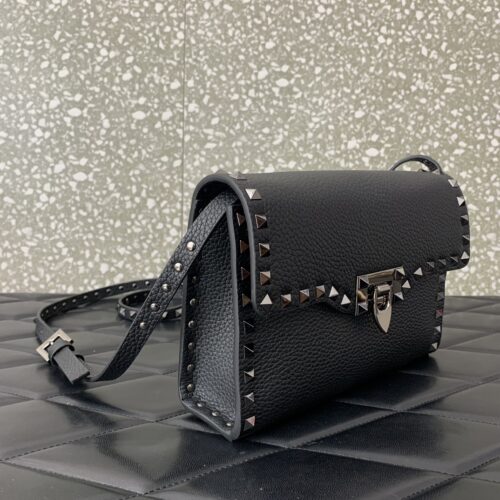 High Quality Luxury Valentino Garavani Rockstud Bag alternate view