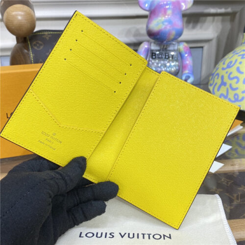 High Quality Luxury Louis Vuitton Passport Cover – Style 48036 product detail