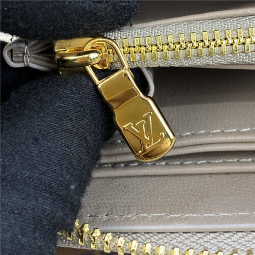 High Quality Luxury Louis Vuitton Zippy Wallet Taupe product detail