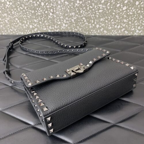High Quality Luxury Valentino Garavani Rockstud Bag product detail