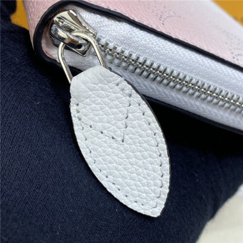 High Quality Luxury Louis Vuitton Zippy Wallet Mahina Light Pink product detail