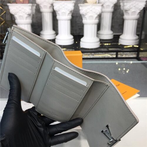 High Quality Luxury Louis Vuitton Capucines Compact Wallet – Style 47332 product detail