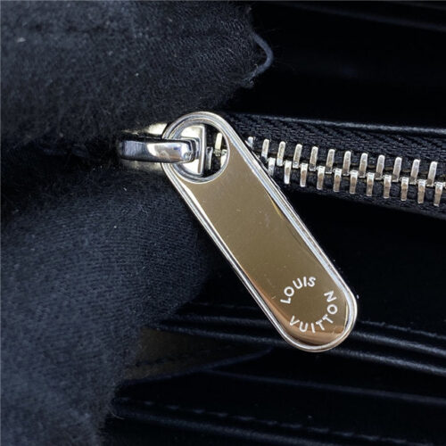 High Quality Luxury Louis Vuitton Zippy Wallet Mahina Noir product detail