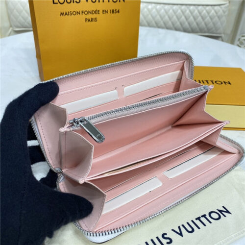 High Quality Luxury Louis Vuitton Zippy Wallet Mahina Light Pink product detail