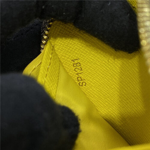 High Quality Luxury Louis Vuitton Zippy Coin Purse product detail