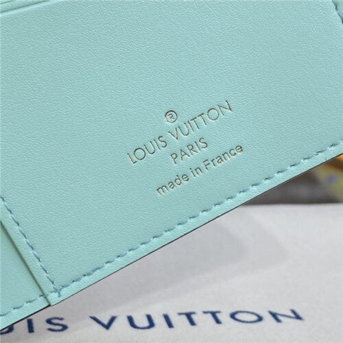 High Quality Luxury Louis Vuitton Vertical Wallet Pebble product detail