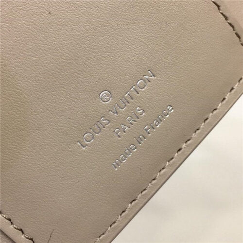 High Quality Luxury Louis Vuitton Capucines Compact Wallet – Style 47332 product detail