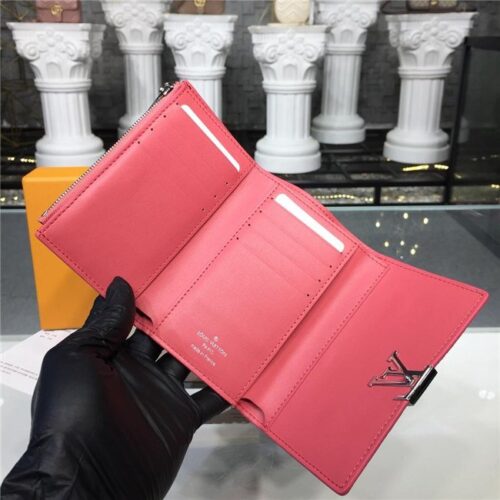 High Quality Luxury Louis Vuitton Capucines Compact Wallet product detail