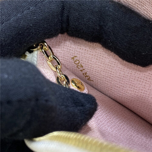 High Quality Luxury Louis Vuitton Card Holder Recto Verso product detail