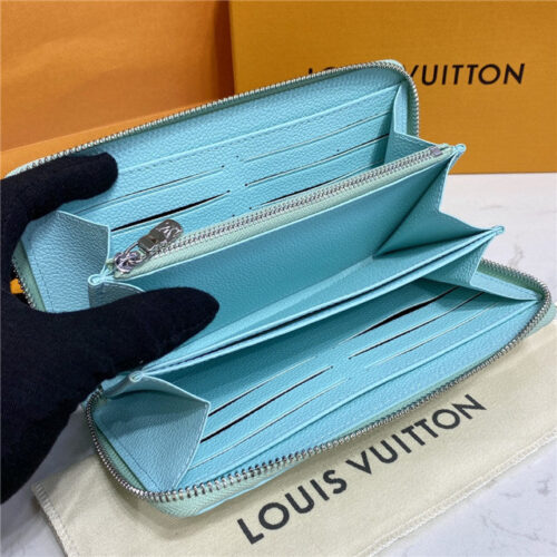 High Quality Luxury Louis Vuitton Zippy Wallet Green product detail