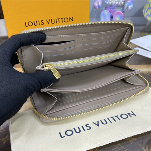 High Quality Luxury Louis Vuitton Zippy Wallet Taupe product detail