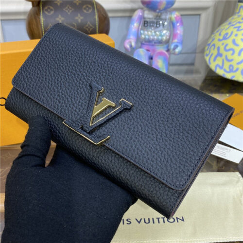 High Quality Luxury Louis Vuitton Capucines Wallet product detail