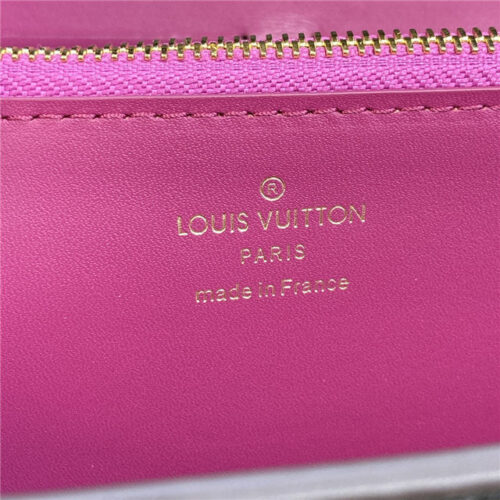 High Quality Luxury Louis Vuitton Capucines Wallet product detail