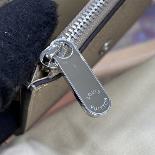High Quality Luxury Louis Vuitton Anae Coin Purse Mahina Leather Galet product detail