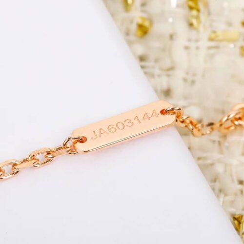 High Quality Luxury Van Cleef  Arpels 18K Rose Gold Carnelian Onyx Lucky Spring Closed Wing Ladybug Bracelet product detail