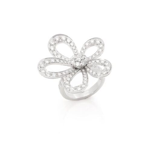 High Quality Luxury Van Cleef  Arpels 18K White Gold Diamond Flowerlace Ring alternate view