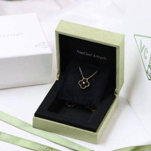 High Quality Luxury Van Cleef  Arpels 18K Yellow Gold Diamond Black Onyx Vintage Alhambra Pendant Necklace product detail