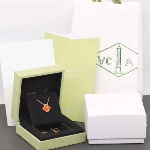 High Quality Luxury Van Cleef  Arpels Vintage Alhambra Pendant Yellow/Rose Gold With Carnelian Mother Of Pearl Round Diamonds product detail