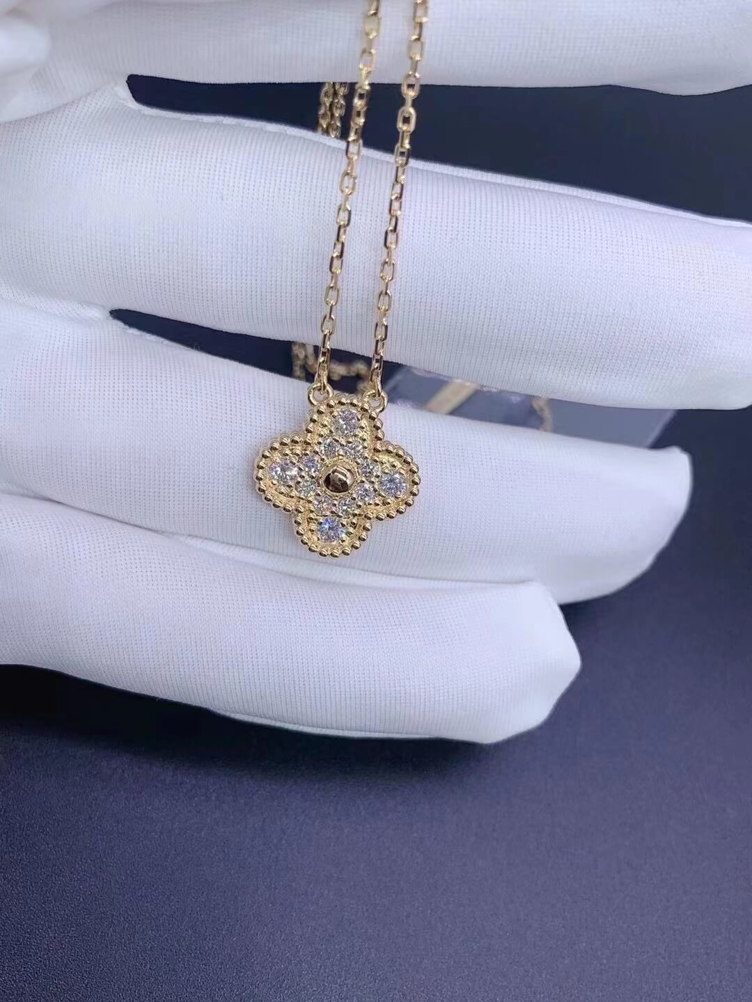 High Quality Luxury Van Cleef Arpels Vintage Alhambra Pendant Necklace With Diamond product detail