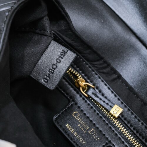 High Quality Luxury Dior Saddle Bag With Strap Black Dior Oblique Embossed Calfskin product detail