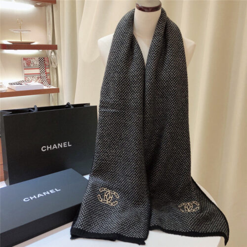 High Quality Luxury Chanel 100% Cashmere Scarf – Style 25022 alternate view