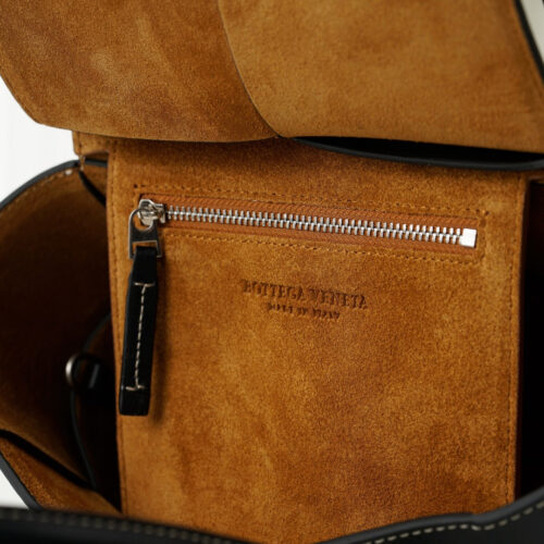 High Quality Luxury Bottega Veneta Arco Mini Leather Tote – Style 29984 product detail