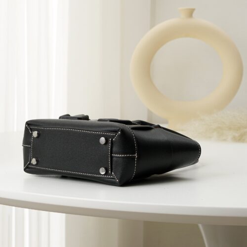 High Quality Luxury Bottega Veneta Arco Mini Leather Tote – Style 29984 product detail