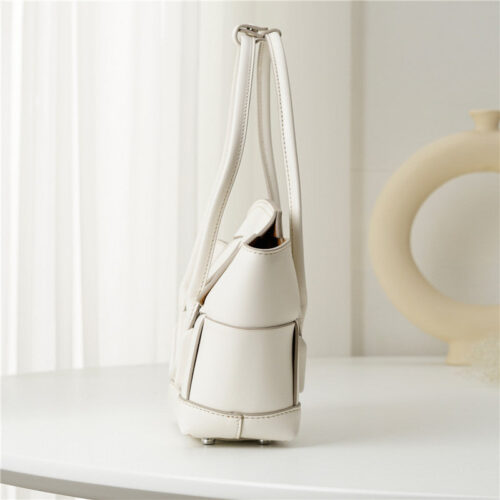 High Quality Luxury Bottega Veneta Arco Mini Leather Tote – Style 29987 product detail