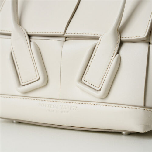 High Quality Luxury Bottega Veneta Arco Mini Leather Tote – Style 29987 product detail
